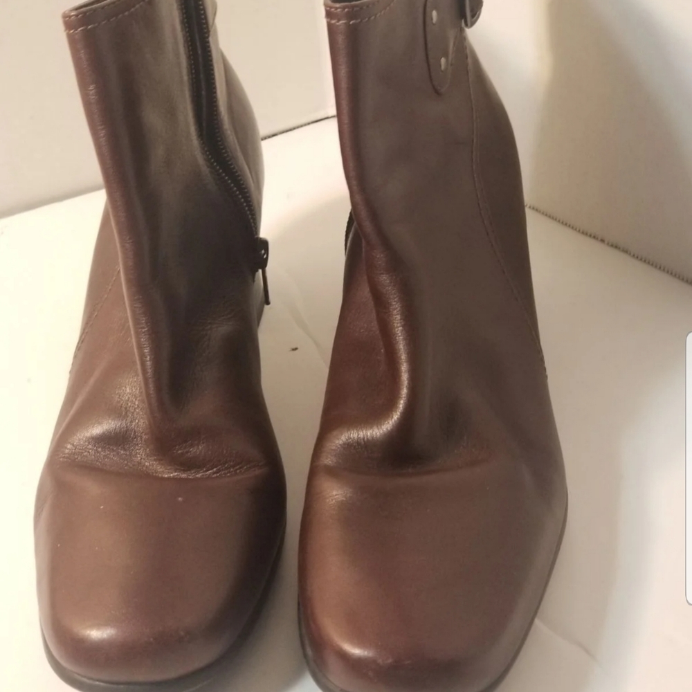 Clarks Boots!